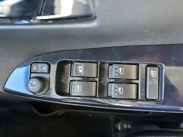 ダイハツ タント カスタム RS トップED SA Ⅲ 愛知県 2017(平29)年 2.8万km パールホワイトⅢ ワンオーナー車　/純正ナビ　/ＤＴＶ　/Ｂカメラ　/スマートアシストIII　/レーンキープ　/両側パワースライドドア　/ＥＴＣ　/ドライブレコーダー　/ハーフレザー　/ＬＥＤヘッドライト