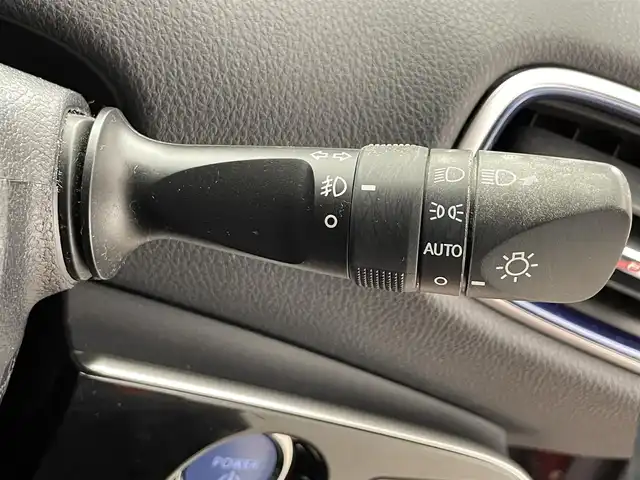 トヨタ プリウス A ツーリングセレクション 滋賀県 2016(平28)年 4.1万km パール 社外エアロ/LEDヘッドライト/コーナーセンサー/ブラインドスポットモニター/パーキングアシスト/ドラレコ/追従クルーズコントロール/シートヒーター/バックカメラ/Bluetooth/電動格納ミラー/衝突軽減/純正17インチAW