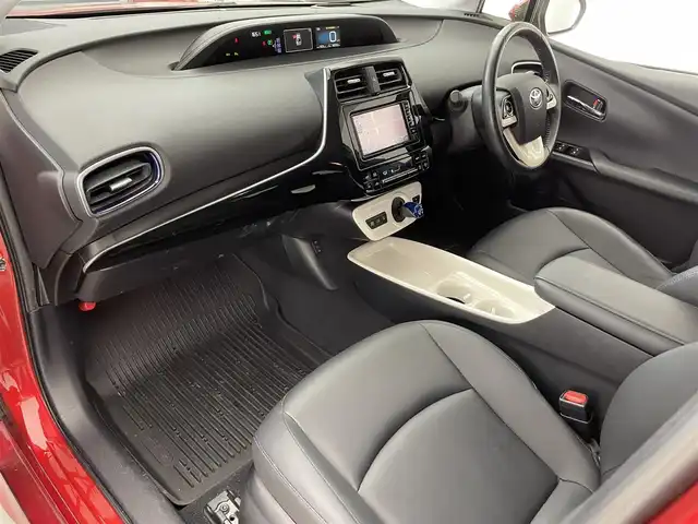 トヨタ プリウス A ツーリングセレクション 滋賀県 2016(平28)年 4.1万km パール 社外エアロ/LEDヘッドライト/コーナーセンサー/ブラインドスポットモニター/パーキングアシスト/ドラレコ/追従クルーズコントロール/シートヒーター/バックカメラ/Bluetooth/電動格納ミラー/衝突軽減/純正17インチAW