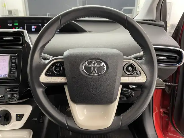 トヨタ プリウス A ツーリングセレクション 滋賀県 2016(平28)年 4.1万km パール 社外エアロ/LEDヘッドライト/コーナーセンサー/ブラインドスポットモニター/パーキングアシスト/ドラレコ/追従クルーズコントロール/シートヒーター/バックカメラ/Bluetooth/電動格納ミラー/衝突軽減/純正17インチAW