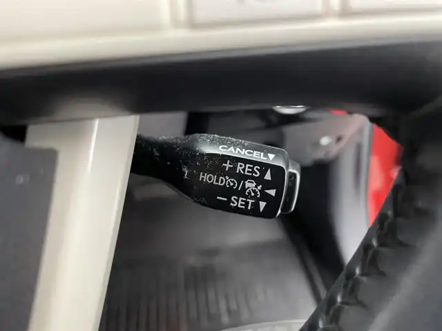 トヨタ プリウス A ツーリングセレクション 滋賀県 2016(平28)年 4.1万km パール 社外エアロ/LEDヘッドライト/コーナーセンサー/ブラインドスポットモニター/パーキングアシスト/ドラレコ/追従クルーズコントロール/シートヒーター/バックカメラ/Bluetooth/電動格納ミラー/衝突軽減/純正17インチAW