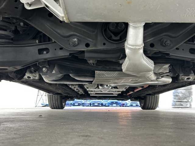 トヨタ カローラ クロス ハイブリッド Z 三重県 2021(令3)年 3.5万km アティチュードブラックマイカ /禁煙車//純正9インチDAナビ/（BT.USB.フルセグTV.Miracast）//全方位カメラ//ToyotaSaftySense/・PCS/・LTA/・BSM/・RSA/・RCTA//クリアランスソナー//レーダークルーズコントロール//パワーバックドア//ビルトインETC//シートヒーター//ステアリングヒーター//スタッドレスタイヤ積込（ホイール付）