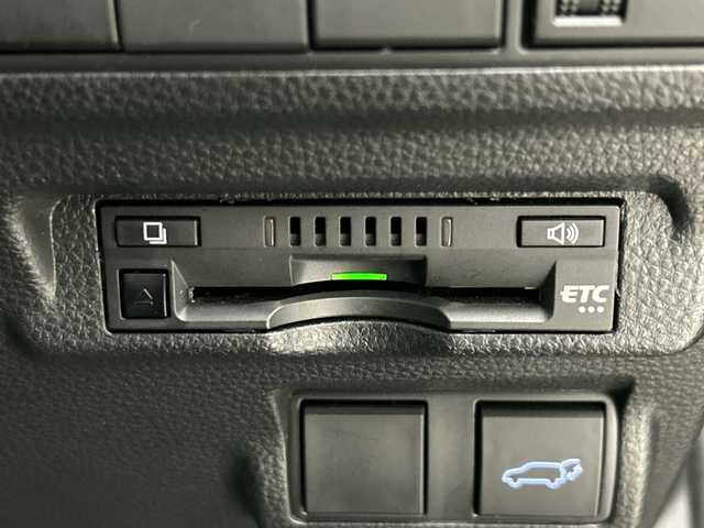 トヨタ カローラ クロス ハイブリッド Z 三重県 2021(令3)年 3.5万km アティチュードブラックマイカ /禁煙車//純正9インチDAナビ/（BT.USB.フルセグTV.Miracast）//全方位カメラ//ToyotaSaftySense/・PCS/・LTA/・BSM/・RSA/・RCTA//クリアランスソナー//レーダークルーズコントロール//パワーバックドア//ビルトインETC//シートヒーター//ステアリングヒーター//スタッドレスタイヤ積込（ホイール付）