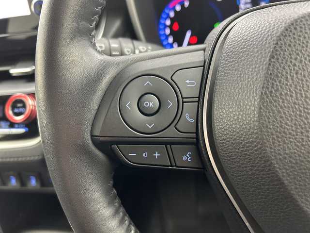 トヨタ カローラ クロス ハイブリッド Z 三重県 2021(令3)年 3.5万km アティチュードブラックマイカ /禁煙車//純正9インチDAナビ/（BT.USB.フルセグTV.Miracast）//全方位カメラ//ToyotaSaftySense/・PCS/・LTA/・BSM/・RSA/・RCTA//クリアランスソナー//レーダークルーズコントロール//パワーバックドア//ビルトインETC//シートヒーター//ステアリングヒーター//スタッドレスタイヤ積込（ホイール付）