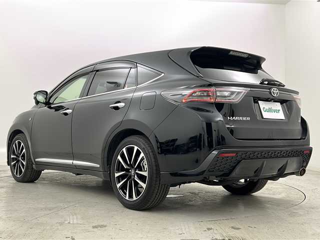 トヨタ ハリアー エレガンス GRスポーツ 宮城県 2018(平30)年 6.3万km ブラック 禁煙車/トヨタセーフティーセンス/・プリクラッシュセーフティーシステム/・レーンディバ―チャーアラート/・オートマチックハイビーム/・レーダークルーズコントロール/純正9インチナビ/（BT.AM.FM.CD.SD）/バックカメラ/フルセグテレビ/ビルトインETC/純正ドライブレコーダー（F）/電動パーキングブレーキ/AUTOHOLD/LEDヘッドライト/LEDフォグランプ/革巻きステアリング/ステアリングスイッチ/プッシュスタート/スマートキー/ハーフレザーシート/純正フロアマット/純正ドアバイザー/純正19インチアルミホイール/アイドリングストップ/横滑り防止機能