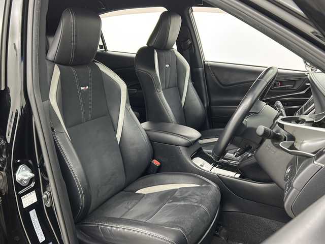 トヨタ ハリアー エレガンス GRスポーツ 宮城県 2018(平30)年 6.3万km ブラック 禁煙車/トヨタセーフティーセンス/・プリクラッシュセーフティーシステム/・レーンディバ―チャーアラート/・オートマチックハイビーム/・レーダークルーズコントロール/純正9インチナビ/（BT.AM.FM.CD.SD）/バックカメラ/フルセグテレビ/ビルトインETC/純正ドライブレコーダー（F）/電動パーキングブレーキ/AUTOHOLD/LEDヘッドライト/LEDフォグランプ/革巻きステアリング/ステアリングスイッチ/プッシュスタート/スマートキー/ハーフレザーシート/純正フロアマット/純正ドアバイザー/純正19インチアルミホイール/アイドリングストップ/横滑り防止機能