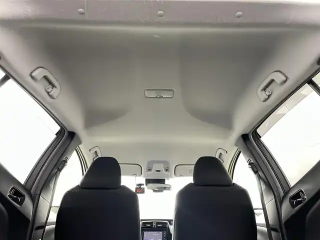 トヨタ プリウス S 福島県 2017(平29)年 6.3万km ホワイトパールクリスタルシャイン 衝突軽減ブレーキ　/・車線逸脱警報装置　/・レーダークルーズコントロール　/・オートハイビーム/純正ナビゲーション/・型式：NSCD-W66/・Bluetooth/TV/CD/DVD/AM・FM/SD/・バックカメラ/・ETC/プッシュスタート/・スマートキー/・スペアキー/LEDライト/・フォグライト/・オートライト/革巻きステアリング/・ステアリングスイッチ/ドアバイザー/電動格納ミラー/・オートミラー/フロアマット