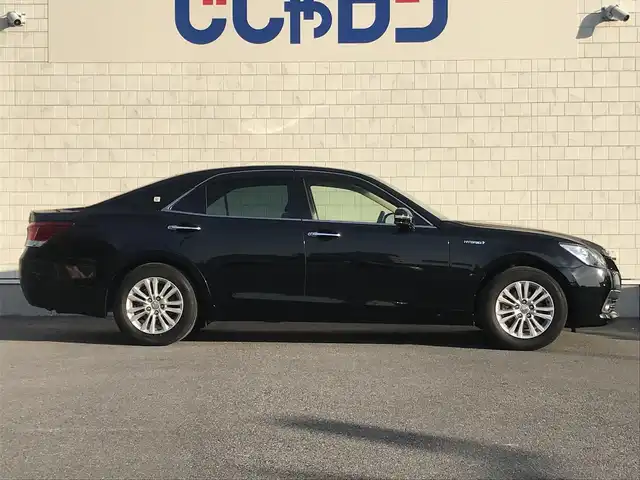 トヨタ クラウン ハイブリッド ロイヤルサルーン 栃木県 2014(平26)年 13万km ブラック (株)IDOMが運営する【じしゃロン小山店】の自社ローン対象車両になります。こちらは現金ご利用時の価格です。/自社ローンご希望の方は別途その旨お申付け下さい。//禁煙車/純正フルセグナビ/（CD/DVD/AM/FMラジオ）/(Bluetooth)/スマートキー/プッシュスタート/バックカメラ/ＥＴＣ/クルーズコントロール/ステアリングリモコン/電動格納ドアミラー/パワーウインドウ/オートライト/自動防眩ミラー