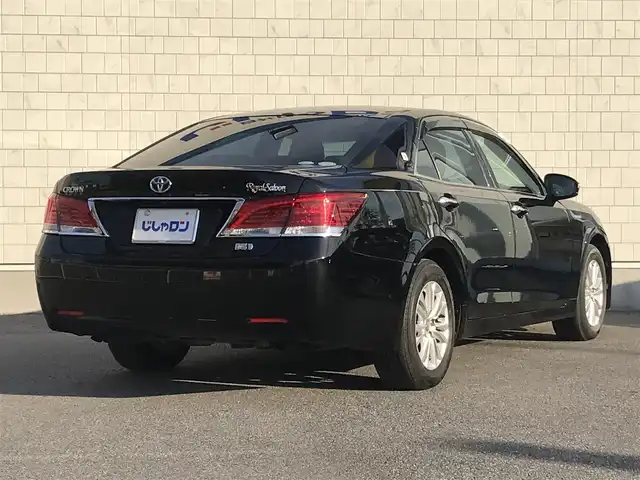 トヨタ クラウン ハイブリッド ロイヤルサルーン 栃木県 2014(平26)年 13万km ブラック (株)IDOMが運営する【じしゃロン小山店】の自社ローン対象車両になります。こちらは現金ご利用時の価格です。/自社ローンご希望の方は別途その旨お申付け下さい。//禁煙車/純正フルセグナビ/（CD/DVD/AM/FMラジオ）/(Bluetooth)/スマートキー/プッシュスタート/バックカメラ/ＥＴＣ/クルーズコントロール/ステアリングリモコン/電動格納ドアミラー/パワーウインドウ/オートライト/自動防眩ミラー