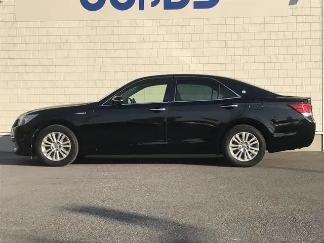 トヨタ クラウン ハイブリッド ロイヤルサルーン 栃木県 2014(平26)年 13万km ブラック (株)IDOMが運営する【じしゃロン小山店】の自社ローン対象車両になります。こちらは現金ご利用時の価格です。/自社ローンご希望の方は別途その旨お申付け下さい。//禁煙車/純正フルセグナビ/（CD/DVD/AM/FMラジオ）/(Bluetooth)/スマートキー/プッシュスタート/バックカメラ/ＥＴＣ/クルーズコントロール/ステアリングリモコン/電動格納ドアミラー/パワーウインドウ/オートライト/自動防眩ミラー