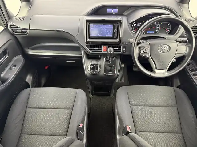 トヨタ ヴォクシー V 愛知県 2014(平26)年 8.4万km ブラッキッシュアゲハガラスフレーク 純正7インチナビ/バックカメラ/フルセグTV/モデリスタエアロ/横滑り防止装置/オートライト/LEDヘッドライト/フォグランプ/片側パワースライドドア/前後ドライブレコーダー/ETC/自動防眩式ミラー/純正AW/純正フロアマット/プッシュスタート/スマートキー