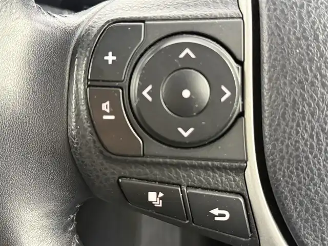 トヨタ ヴォクシー V 愛知県 2014(平26)年 8.4万km ブラッキッシュアゲハガラスフレーク 純正7インチナビ/バックカメラ/フルセグTV/モデリスタエアロ/横滑り防止装置/オートライト/LEDヘッドライト/フォグランプ/片側パワースライドドア/前後ドライブレコーダー/ETC/自動防眩式ミラー/純正AW/純正フロアマット/プッシュスタート/スマートキー