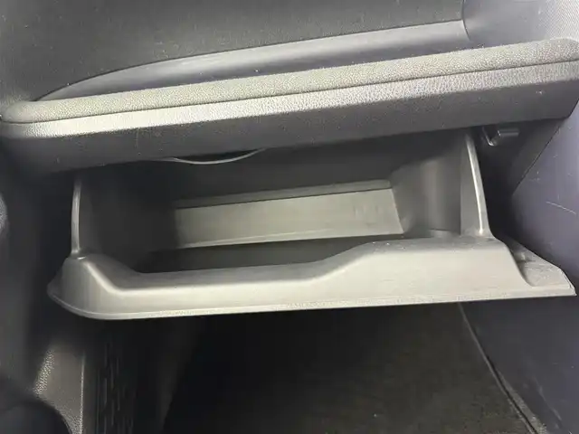 トヨタ ヴォクシー V 愛知県 2014(平26)年 8.4万km ブラッキッシュアゲハガラスフレーク 純正7インチナビ/バックカメラ/フルセグTV/モデリスタエアロ/横滑り防止装置/オートライト/LEDヘッドライト/フォグランプ/片側パワースライドドア/前後ドライブレコーダー/ETC/自動防眩式ミラー/純正AW/純正フロアマット/プッシュスタート/スマートキー