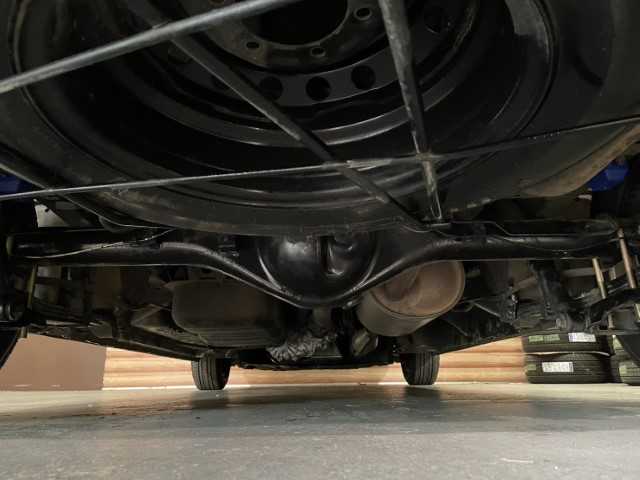 トヨタ ハイエース グランドキャビン 栃木県 2019(平31)年 4.5万km ホワイトパールクリスタルシャイン AIS検査済み【2412019560】/4WD(フル）/MTモード付/寒冷地仕様/オートライト/片側パワースライドドア/純正フロアマット/ウォークスルー/純正キーレス/パワーウィンドウ/USB入力端子/Bluetooth接続/Wエアコン/AAC/コーナーセンサー/盗難防止装置/バックカメラ/オートマチックハイビーム/レーンキープアシスト/横滑り防止/衝突被害軽減ブレーキ/16AW  フレーダーマウス（社外）/グッドイヤー ナスカー イーグル#1（社外）/1インチローダウンキット（社外）/ESSEX　フロントリップスポイラーVer.5（社外）/LEDヘッドライト/BratオリジナルUSBソケット（社外）/LEDフォグランプ（社外）/クラッツィオDDシートカバー（社外）/社外パーツ取付有
