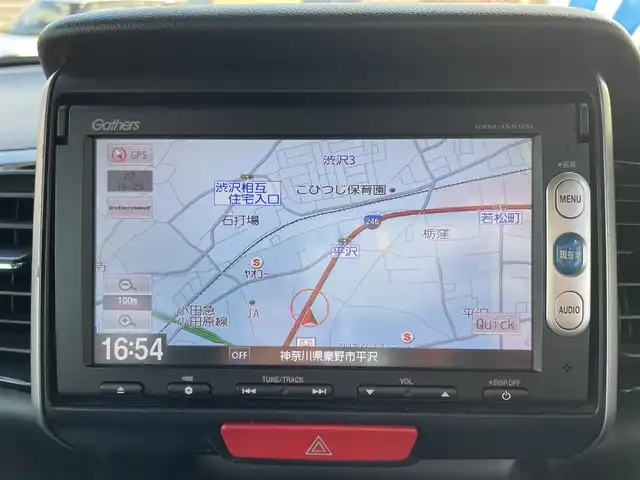 ホンダ Ｎ ＢＯＸ カスタム G ターボSSパッケージ 神奈川県 2015(平27)年 7.9万km スマートブラック (株)IDOMが運営する【じしゃロン秦野店】の自社ローン専用車両になります。こちらは現金またはオートローンご利用時の価格です。自社ローンご希望の方は別途その旨お申付け下さい/純正ナビ（VXM-155VSi）/CD/DVD/BT/SD/AM/FM/バックカメラ/両側パワースライドドア/衝突軽減ブレーキ（CTBA）/ドアバイザー/純正15インチアルミホイール/フロアマット/純正ドライブレコーダー/横滑り防止