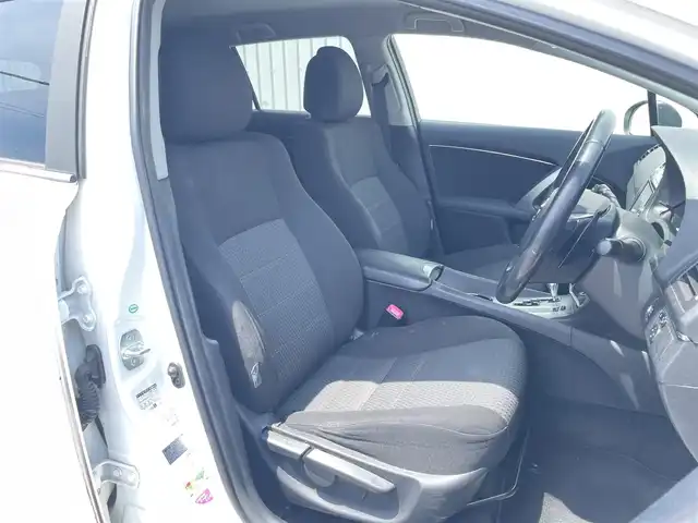 トヨタ アベンシス ワゴン Xi 群馬県 2014(平26)年 8.6万km スーパーホワイトⅡ 純正SDナビ/（CD/DVD/Bluetooth/フルセグ）/バックカメラ/プッシュスタート/ルーフレール/前後ドライブレコーダー/オートエアコン/オートライト/純正フロアマット/社外16インチAW/HID