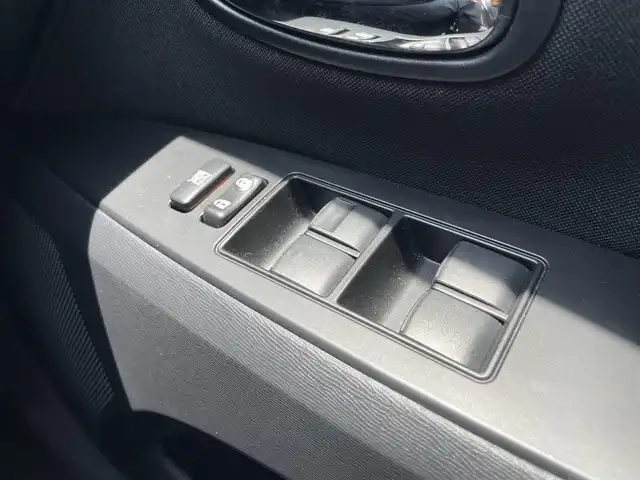 トヨタ アベンシス ワゴン Xi 群馬県 2014(平26)年 8.6万km スーパーホワイトⅡ 純正SDナビ/（CD/DVD/Bluetooth/フルセグ）/バックカメラ/プッシュスタート/ルーフレール/前後ドライブレコーダー/オートエアコン/オートライト/純正フロアマット/社外16インチAW/HID