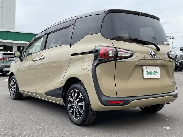 トヨタ シエンタ ハイブリッド ファンベースG 東京都 2019(平31)年 6.1万km ベージュマイカM/グレイッシュブラウンM 純正ナビ/バックモニター/プリクラッシュセーフティ/レーンディパーチャー/オートマチックハイビーム/レーダークルーズコントロール/両側電動スライドドア/ETC/シートヒーター/ドライブレコーダー