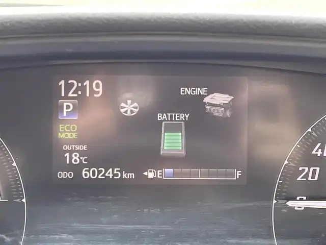 トヨタ シエンタ ハイブリッド ファンベースG 東京都 2019(平31)年 6.1万km ベージュマイカM/グレイッシュブラウンM 純正ナビ/バックモニター/プリクラッシュセーフティ/レーンディパーチャー/オートマチックハイビーム/レーダークルーズコントロール/両側電動スライドドア/ETC/シートヒーター/ドライブレコーダー