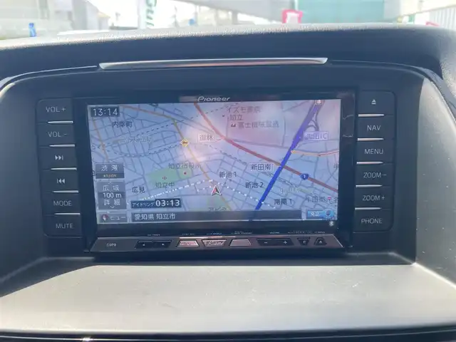 マツダ アテンザ ワゴン XD Lパッケージ 愛知県 2013(平25)年 12.1万km スノーフレイクホワイトパールマイカ スマートシティブレーキサポート/リアヴィークルモニタリング/車線逸脱警報機能/純正SDナビTV/DVDビデオ&CD/地デジ　フルセグ/Bluetoothオーディオ/バックカメラ/黒皮シート/D&N席パワーシート&シートヒーター/ステアリングスイッチ/レーダークルーズコントロール/インテリジェントキー×2ケ/プッシュスタート/スマートインETC/キセノンヘッドライト/オートライト/17インチアルミホイル