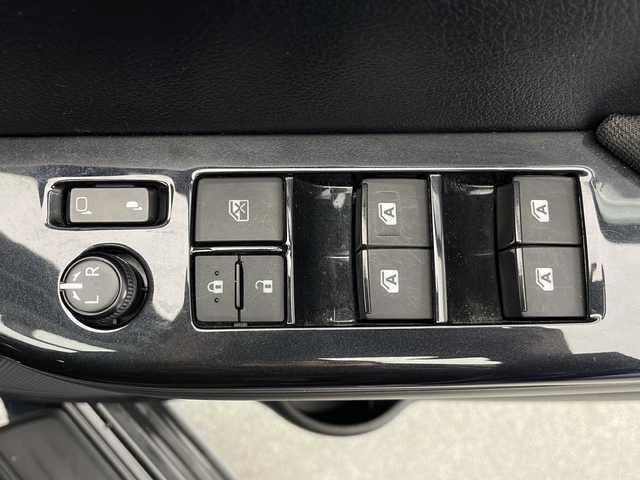 トヨタ ハイラックス Z 長野県 2021(令3)年 3.2万km アティチュードブラックマイカ 4WD/ワンオーナー/純正SDナビ&フルセグTV&CD&USB&BT/トヨタセーフティセンス/アダプティブクルーズコントロール/レーンディパーチャーアラート/プリクラッシュセーフティ/コーナーセンサー/ロードサインアシスト/ステアリングスイッチ/バックカメラ/ETC/LEDヘッドライト/オートライト/フロントフォグランプ/リアフォグランプ/電動格納ミラー/ウィンカーミラー/純正17インチAW装着/社外ラバーマット/純正ドアバイザー/GRマッドガード/GRヘッドライナー/ディーラーOPハードトノカバー/プッシュスタート/スマートキー/スペアキー1本/取扱説明書/新車保証書