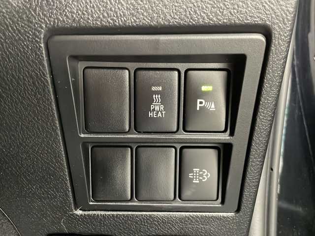 トヨタ ハイラックス Z 長野県 2021(令3)年 3.2万km アティチュードブラックマイカ 4WD/ワンオーナー/純正SDナビ&フルセグTV&CD&USB&BT/トヨタセーフティセンス/アダプティブクルーズコントロール/レーンディパーチャーアラート/プリクラッシュセーフティ/コーナーセンサー/ロードサインアシスト/ステアリングスイッチ/バックカメラ/ETC/LEDヘッドライト/オートライト/フロントフォグランプ/リアフォグランプ/電動格納ミラー/ウィンカーミラー/純正17インチAW装着/社外ラバーマット/純正ドアバイザー/GRマッドガード/GRヘッドライナー/ディーラーOPハードトノカバー/プッシュスタート/スマートキー/スペアキー1本/取扱説明書/新車保証書