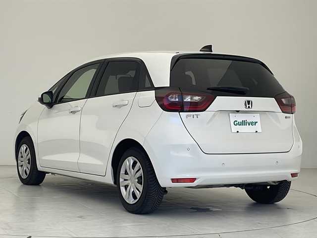 ホンダ フィット e:HEVホーム 沖縄県 2020(令2)年 4.4万km プラチナホワイトパール 純正９型SDナビ(VXU-205FTi)/　（フルセグTV/CD/Bluetooth）/バックカメラ/ドライブレコーダー/ETC/ホンダセンシング/衝突軽減システム/レーダークルーズコントロール/コーナーセンサー/LEDヘッドライト/オートマチックハイビーム/ステアリングスイッチ/スマートキー/プッシュスタート