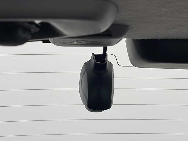 ホンダ フィット e:HEVホーム 沖縄県 2020(令2)年 4.4万km プラチナホワイトパール 純正９型SDナビ(VXU-205FTi)/　（フルセグTV/CD/Bluetooth）/バックカメラ/ドライブレコーダー/ETC/ホンダセンシング/衝突軽減システム/レーダークルーズコントロール/コーナーセンサー/LEDヘッドライト/オートマチックハイビーム/ステアリングスイッチ/スマートキー/プッシュスタート