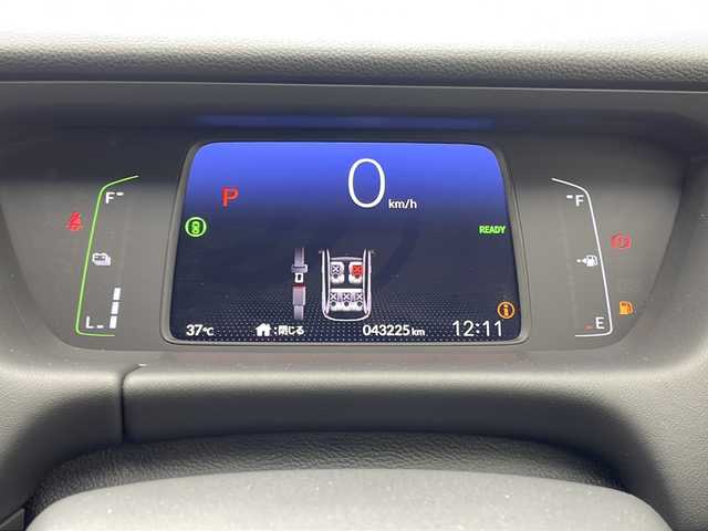 ホンダ フィット e:HEVホーム 沖縄県 2020(令2)年 4.4万km プラチナホワイトパール 純正９型SDナビ(VXU-205FTi)/　（フルセグTV/CD/Bluetooth）/バックカメラ/ドライブレコーダー/ETC/ホンダセンシング/衝突軽減システム/レーダークルーズコントロール/コーナーセンサー/LEDヘッドライト/オートマチックハイビーム/ステアリングスイッチ/スマートキー/プッシュスタート