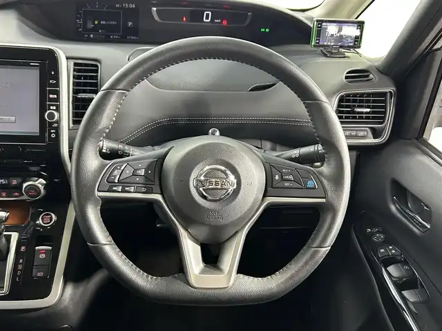 日産 セレナ ハイウェイスター G プロパイロットED 大阪府 2016(平28)年 4.2万km ダイヤモンドブラック ProPILOT 純正9incナビ(フルセグ/DVD再生/Blu-ray/Bluetooth) バックカメラ 後席モニター ETC 両側パワースライドドア 衝突軽減 レーダーC クリアランスソナー