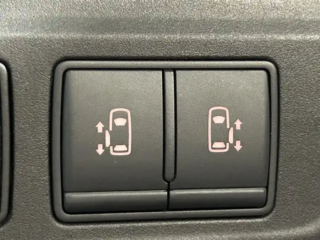 日産 セレナ ハイウェイスター G プロパイロットED 大阪府 2016(平28)年 4.2万km ダイヤモンドブラック ProPILOT 純正9incナビ(フルセグ/DVD再生/Blu-ray/Bluetooth) バックカメラ 後席モニター ETC 両側パワースライドドア 衝突軽減 レーダーC クリアランスソナー