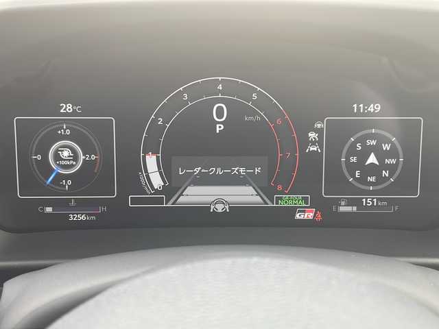 トヨタ ＧＲヤリス RZ ハイパフォーマンス 道北・旭川 2024(令6)年 0.4万km プラチナホワイトパールマイカ ・４WD/・禁煙車/・JBLサウンド/・寒冷地仕様/・GRロゴ入り空冷インタークーラー/・インタークーラー冷却スプレー機能/・純正BBS製10本スポーク鍛造アルミホイール/・トヨタセーフティーセンス/LDA/BSM/PCS/RCTA/PKSB/SEA/・８インチディスプレイオーディオナビ/BT/TV/USB/アンドロイドオート/・バックモニター/・純正ドライブレコーダー前後/・ビルトインETC2.0/・４WDドライブセレクト/ノーマル/グラベル/トラック/・ドライブモードセレクト/・ハーフレザーシート/・シートヒーター/・革巻きステアリング/・ステアリングヒーター/・ステアリングスイッチ/・パドルシフト/・オートエアコン/・フロントデアイサー/・ミラーヒーター/・LEDヘッドライト/・カーボン調ルーフ/・保証書/・取説
