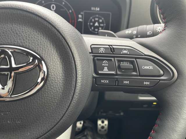 トヨタ ＧＲヤリス RZ ハイパフォーマンス 道北・旭川 2024(令6)年 0.4万km プラチナホワイトパールマイカ ・４WD/・禁煙車/・JBLサウンド/・寒冷地仕様/・GRロゴ入り空冷インタークーラー/・インタークーラー冷却スプレー機能/・純正BBS製10本スポーク鍛造アルミホイール/・トヨタセーフティーセンス/LDA/BSM/PCS/RCTA/PKSB/SEA/・８インチディスプレイオーディオナビ/BT/TV/USB/アンドロイドオート/・バックモニター/・純正ドライブレコーダー前後/・ビルトインETC2.0/・４WDドライブセレクト/ノーマル/グラベル/トラック/・ドライブモードセレクト/・ハーフレザーシート/・シートヒーター/・革巻きステアリング/・ステアリングヒーター/・ステアリングスイッチ/・パドルシフト/・オートエアコン/・フロントデアイサー/・ミラーヒーター/・LEDヘッドライト/・カーボン調ルーフ/・保証書/・取説