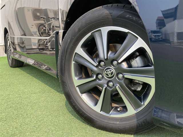 トヨタ ヴォクシー ZS 煌Ⅱ 香川県 2020(令2)年 5.7万km ブラッキッシュアゲハガラスフレーク 登録時走行距離：56377km/純正10型SDナビゲーション/→CD/DVD 再生/→フルセグTV/バックカメラ/両側パワースライドドア/衝突被害軽減システム/クルーズコントロール/レーンキープアシスト/オートハイビーム/LEDオートライト/フォグランプ/ビルトインETC/電格ウィンカーミラー/横滑り防止装置/アイドリングストップ/後席サンシェード/スマートキー