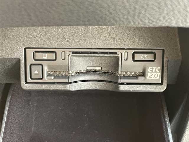 レクサス ＮＸ 250 バージョンL 滋賀県 2022(令4)年 3万km グラファイトブラックガラスフレーク ムーンルーフ/14型ディスプレイオーディオ/・Bluetooth/フルセグ/パノラミックビューモニター/革巻きステアリング/ステアリングリモコン/パドルシフト/ステアリングヒーター/前後ドラレコ/茶革シート/メモリ機能付きパワーシート/全席シートヒーター/前席シートベンチレーション/パワーバックドア/ヘッドアップディスプレイ/三眼フルLEDヘッドライト/フォグライト/オートリトラミラー/セーフティシステムプラス/・プリクラッシュセーフティ/・レーンディパーチャーアラート/・アダプティブハイビーム/・レーダークルーズコントロール/・ブラインドスポットモニター/・プロアクティブドライビングアシスト/・先行車発進告知/・発進遅れ告知/・パーキングサポートブレーキ/スマートキー・