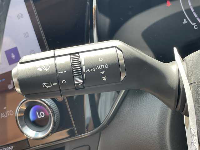 レクサス ＮＸ 250 バージョンL 滋賀県 2022(令4)年 3万km グラファイトブラックガラスフレーク ムーンルーフ/14型ディスプレイオーディオ/・Bluetooth/フルセグ/パノラミックビューモニター/革巻きステアリング/ステアリングリモコン/パドルシフト/ステアリングヒーター/前後ドラレコ/茶革シート/メモリ機能付きパワーシート/全席シートヒーター/前席シートベンチレーション/パワーバックドア/ヘッドアップディスプレイ/三眼フルLEDヘッドライト/フォグライト/オートリトラミラー/セーフティシステムプラス/・プリクラッシュセーフティ/・レーンディパーチャーアラート/・アダプティブハイビーム/・レーダークルーズコントロール/・ブラインドスポットモニター/・プロアクティブドライビングアシスト/・先行車発進告知/・発進遅れ告知/・パーキングサポートブレーキ/スマートキー・