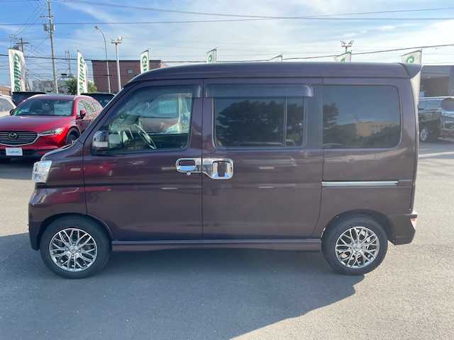 ダイハツ アトレー ワゴン カスタムターボRS LTD SAⅢ 道央・札幌 2018(平30)年 15.4万km プラムブラウンクリスタルマイカ スマートアシストIII/・衝突警報機能/・衝突回避支援ブレーキ機能（対車両・対歩行者）/・車線逸脱警報機能/・誤発進抑制制御機能（前方　後方）/・オートハイビーム/ワンオーナー/社外メモリナビ/フルセグテレビ/バックカメラ/アイドリングストップ/ドアバイザー/キーレスエントリー/片側パワースライドドア/ETC/LEDヘッドライト