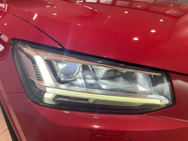 アウディ Ｑ２ 1．0 TFSI スポーツ 愛知県 2017(平29)年 3.6万km 赤 バーチャルコクピット　/ＭＭＩナビゲーション　/Ｂｌｕｅｔｏｏｔｈ　/バックカメラ　/フルセグＴＶ　/ＡＣＣ　/ＬＫＡ　/ＳＡ　/ＢＳＭ　/革シート　/シートＨ　/パワーゲート　/ドライブレコーダー　/ＥＴＣ２．０/プッシュスタート/ウィンカーミラー/アイドリングストップ