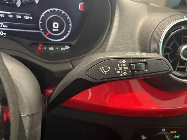 アウディ Ｑ２ 1．0 TFSI スポーツ 愛知県 2017(平29)年 3.6万km 赤 バーチャルコクピット　/ＭＭＩナビゲーション　/Ｂｌｕｅｔｏｏｔｈ　/バックカメラ　/フルセグＴＶ　/ＡＣＣ　/ＬＫＡ　/ＳＡ　/ＢＳＭ　/革シート　/シートＨ　/パワーゲート　/ドライブレコーダー　/ＥＴＣ２．０/プッシュスタート/ウィンカーミラー/アイドリングストップ