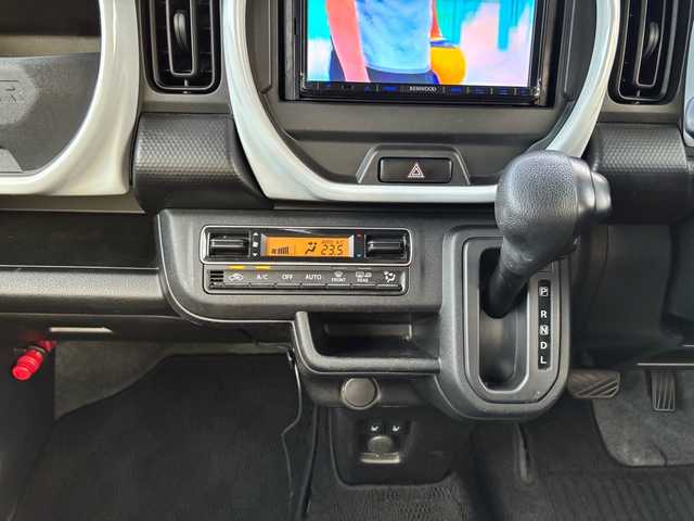 スズキ ハスラー HYBRID G 福岡県 2020(令2)年 3.4万km ピュアホワイトP KENWOODナビ/（ワンセグ・ラジオ・DVD・CD・iPad）/プリクラッシュセーフティー/クリアランスソナー/アイドリングストップ/横滑り防止システム/車線逸脱警報/USB/プッシュスタート/シートヒーター前席/ステアリングリモコン/純正フロアマット/オートライト/保証書/取扱説明書