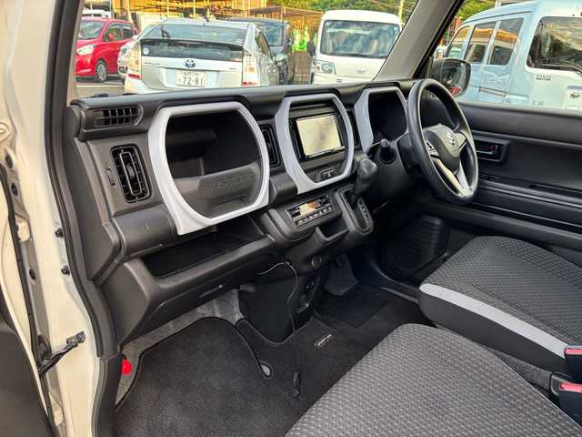 スズキ ハスラー HYBRID G 福岡県 2020(令2)年 3.4万km ピュアホワイトP KENWOODナビ/（ワンセグ・ラジオ・DVD・CD・iPad）/プリクラッシュセーフティー/クリアランスソナー/アイドリングストップ/横滑り防止システム/車線逸脱警報/USB/プッシュスタート/シートヒーター前席/ステアリングリモコン/純正フロアマット/オートライト/保証書/取扱説明書