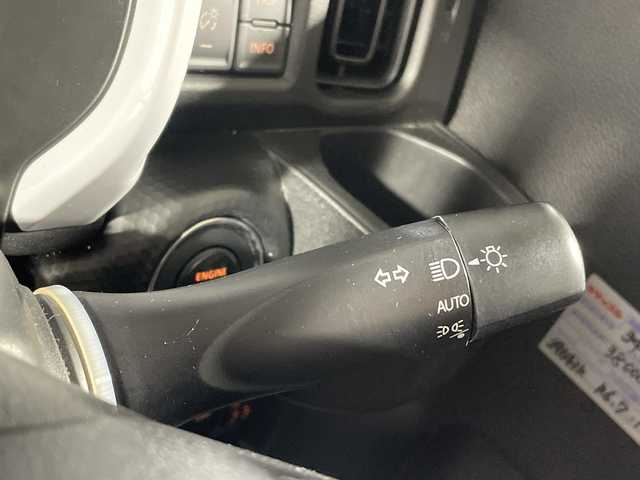 スズキ ハスラー HYBRID G 福岡県 2020(令2)年 3.4万km ピュアホワイトP KENWOODナビ/ワンセグ・ラジオ・DVD・CD・iPad/プリクラッシュセーフティー/クリアランスソナー/アイドリングストップ/横滑り防止システム/車線逸脱警報/USB/プッシュスタート/シートヒーター前席/ステアリングリモコン/純正フロアマット/オートライト/保証書/取扱説明書