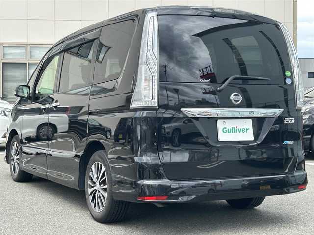 日産 セレナ HWS S HV Vセレ +Sefty 福岡県 2016(平28)年 5.8万km ダイヤモンドブラック ワンオーナー/純正ディーラーナビ（フルセグTV・DVD・Bluetooth・CD）/フリップダウンモニター/両側電動スライドドア/三列シート/ETC/クルーズコントロール/バックカメラ/ドライブレコーダー/革巻きステアリング/WACエアコン/ウインカーミラー/ウォークスルー/チップアップシート/エマ―ジョンシーブレーキ/純正フロアマット/純正アルミホイール/LEDヘッドライト/オートライト/フォグランプ/プッシュスタートボタン/スマートキー/ドアバイザー/アイドリングストップ/ABS/横滑り防止装置/盗難防止装置/取扱説明書/保証書