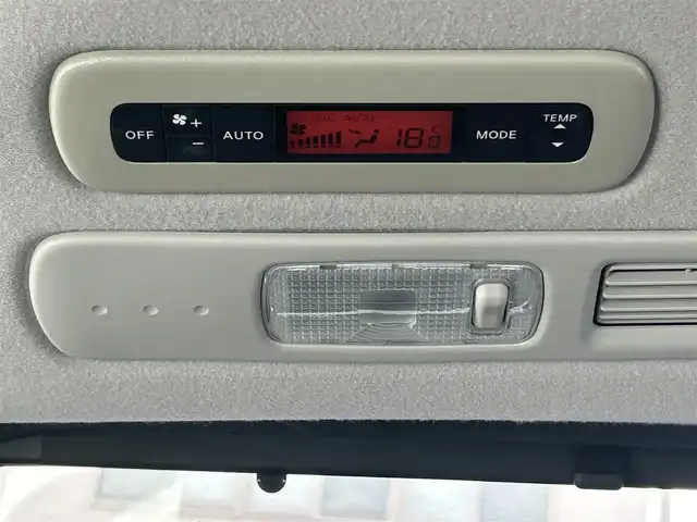 日産 セレナ HWS S HV Vセレ +Sefty 福岡県 2016(平28)年 5.8万km ダイヤモンドブラック ワンオーナー/純正ディーラーナビ（フルセグTV・DVD・Bluetooth・CD）/フリップダウンモニター/両側電動スライドドア/三列シート/ETC/クルーズコントロール/バックカメラ/ドライブレコーダー/革巻きステアリング/WACエアコン/ウインカーミラー/ウォークスルー/チップアップシート/エマ―ジョンシーブレーキ/純正フロアマット/純正アルミホイール/LEDヘッドライト/オートライト/フォグランプ/プッシュスタートボタン/スマートキー/ドアバイザー/アイドリングストップ/ABS/横滑り防止装置/盗難防止装置/取扱説明書/保証書