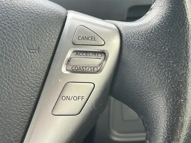 日産 セレナ HWS S HV Vセレ +Sefty 福岡県 2016(平28)年 5.8万km ダイヤモンドブラック ワンオーナー/純正ディーラーナビ（フルセグTV・DVD・Bluetooth・CD）/フリップダウンモニター/両側電動スライドドア/三列シート/ETC/クルーズコントロール/バックカメラ/ドライブレコーダー/革巻きステアリング/WACエアコン/ウインカーミラー/ウォークスルー/チップアップシート/エマ―ジョンシーブレーキ/純正フロアマット/純正アルミホイール/LEDヘッドライト/オートライト/フォグランプ/プッシュスタートボタン/スマートキー/ドアバイザー/アイドリングストップ/ABS/横滑り防止装置/盗難防止装置/取扱説明書/保証書