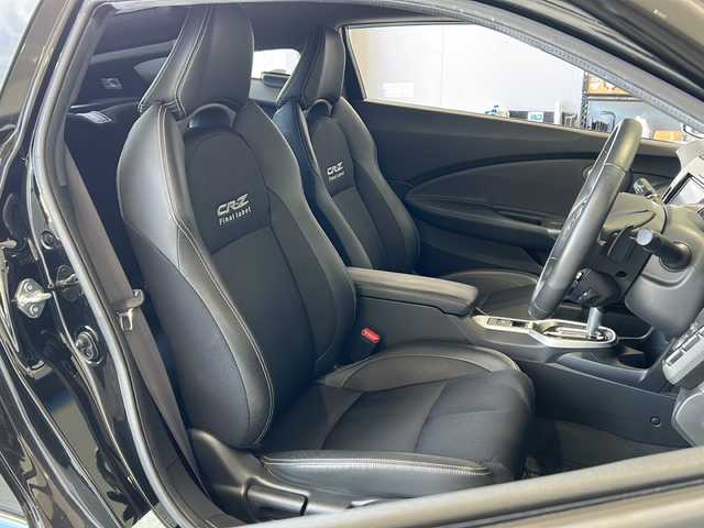 ホンダ ＣＲ－Ｚ αファイナルレーベル 富山県 2016(平28)年 2.8万km スマートブラック 禁煙車　/フルセグ　/スマートキー　/純正アルミホイール　/純正オーディオ　/ウィンカーミラー　/電動格納ミラー　/ＥＴＣ　/プッシュスタート