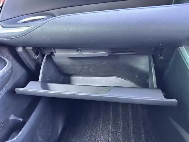 トヨタ ヴォクシー ハイブリッド S－Z 宮城県 2023(令5)年 4.4万km アティチュードブラックマイカ ディスプレイオーディオプラス/・コネクティッドナビ対応10.5インチディスプレイオーディオ/・車載メモリーナビ/・DVD/CD/・地デジTV/・USB入力/HDMI入力/・AppleCarPlay/AndroidAuto/・ETC2.0/プロジェクター式LEDヘッドランプ/デイライト/アダプティブハイビームシステム/＝＝＝/セーフティセンス/・プリクラッシュセーフティ/・レーントレーシングアシスト/・レーンディパーチャーアラート/・レーダークルーズコントロール/・オートマチックハイビーム/・ロードサインアシスト/・ドライバー異常時対応システム/・プロアクティブドライビングアシスト/・発進遅れ告知機能/パーキングサポートブレーキ（前後方静止物）/バックカメラ/純正14インチフリップダウンモニター（V14T-R72R）/AC100V/1500Wアクセサリーコンセント/両側パワースライドドア/ハーフレザーシート/シートヒーター/電動パーキングブレーキ/ブレーキホールド/LEDヘッドライト/オートライト/電動格納ミラー/純正17インチAW/純正フロアマット/純正ドアバイザー/取扱説明書