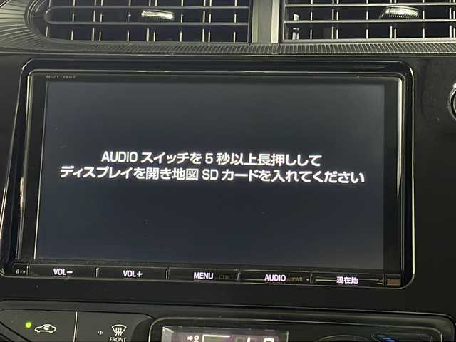 トヨタ アクア クロスオーバー 沖縄県 2018(平30)年 3万km ブラックマイカ 県外仕入れ　/禁煙車　/純正９インチナビ[NSZT-Y66T]/（フルセグＴＶ　ＣＤ　ＤＶＤ　Ｂｌｕｅｔｏｏｔｈ）/Toyota Safety Sense/・プリクラッシュセーフティ/・レーンディパーチャーアラート/・オートマチックハイビーム　/ＥＴＣ２．０　/前方ドライブレコーダー　/ハーフレザーシート　/ルーフレール　/スマートキー/横滑り防止装置/ステアリングスイッチ