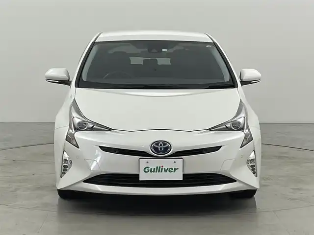 トヨタ プリウス Sセーフティプラス 福岡県 2018(平30)年 5.9万km ホワイトパールクリスタルシャイン 純正９型ナビ（フルセグＴＶ）　/バックカメラ　/ビルトインＥＴＣ　/前方ドラレコ　/レーダークルーズコントロール　/コーナーセンサー　/衝突被害軽減　/レーンキープ　/ＰＫＳＢ　/パーキングアシスト　/純正１７インチＡＷ