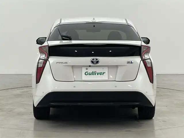 トヨタ プリウス Sセーフティプラス 福岡県 2018(平30)年 5.9万km ホワイトパールクリスタルシャイン 純正９型ナビ（フルセグＴＶ）　/バックカメラ　/ビルトインＥＴＣ　/前方ドラレコ　/レーダークルーズコントロール　/コーナーセンサー　/衝突被害軽減　/レーンキープ　/ＰＫＳＢ　/パーキングアシスト　/純正１７インチＡＷ